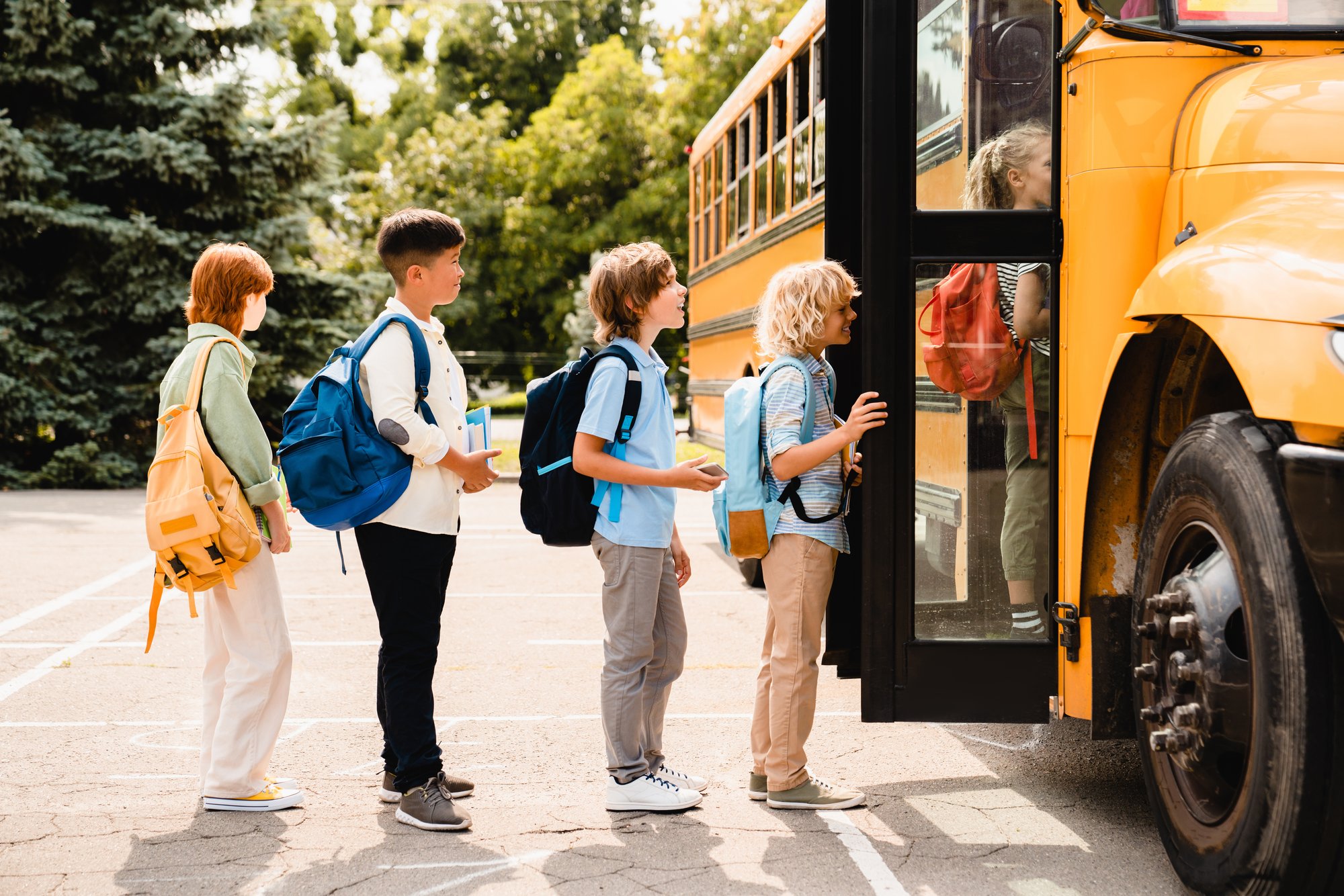 Connected school bus ecosystem integrating routing safety and communication